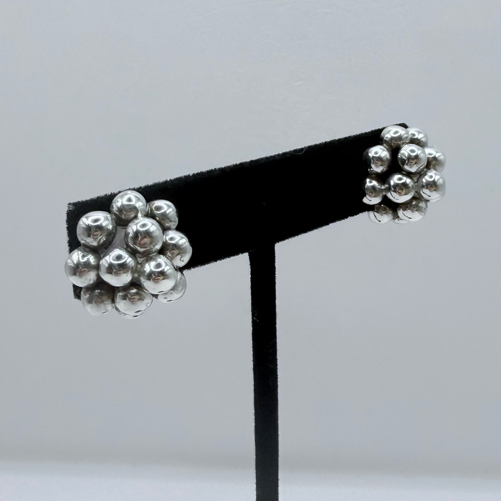 TAXCO Vintage Sterling Silver Cluster Earrings - Picture 2 of 11